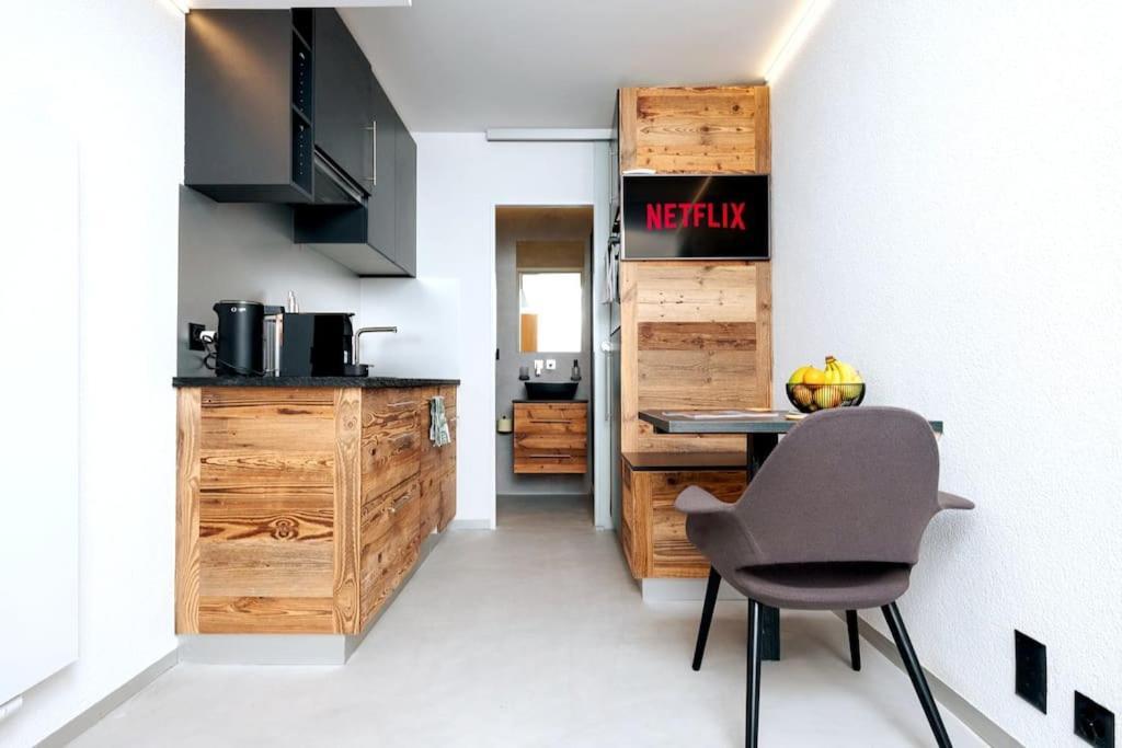 Small But Wow! Studio With Pool @ The Central Lake Crans-Montana Exteriér fotografie